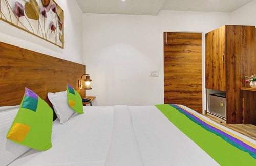 South West Hotel | Treebo Prime Elight