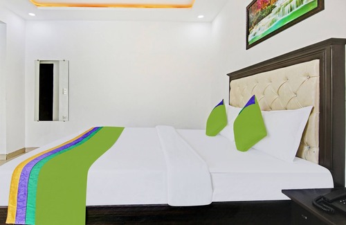 Kishangarh Hotel | Treebo Royal Empire Adarsh Nagar, Chandigarh