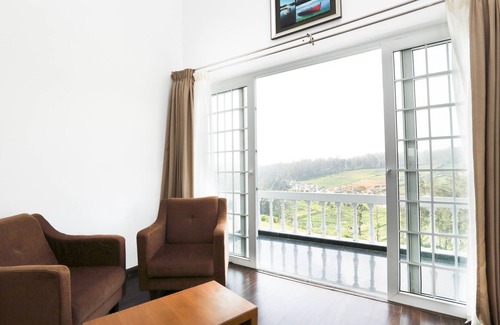 Kandal Hotel | Treebo Skydale Inn & Suites With Mountain View