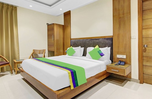 Karol Bagh Hotel | Treebo Trend Hotel Fortuner