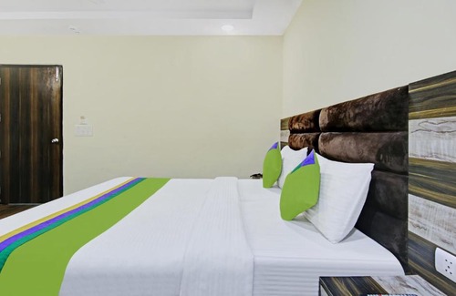 Karol Bagh Hotel | Treebo Trend Singh Continental