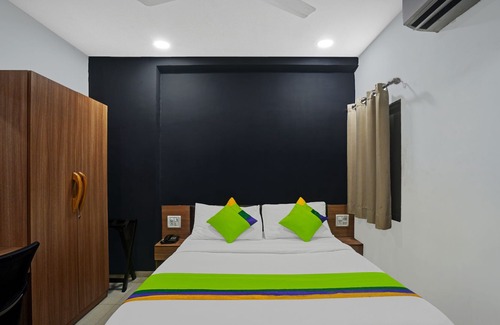 Surat Hotel | Treebo Trend Wow, Surat Station