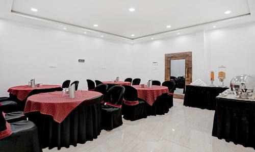 Cidco Hotel | Treebo Varsha Palace
