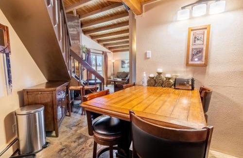 Wildernest House | Treehouse #305, Building D by Summit County Mountain Retreats