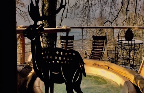 Collonges-sous-Saleve House | Treehouse 'Les Pitons' with Mountain View, Private Terrace and Wi-Fi