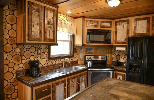 Stoneham House | Treehouse in Maine woods- The Grand Oak