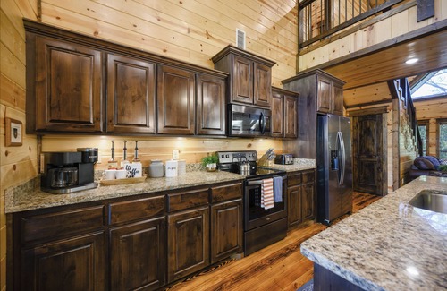 Broken Bow Cabin | Treehouse View- Secluded Luxury Cabin w/Game Room + Hot Tub + Creek