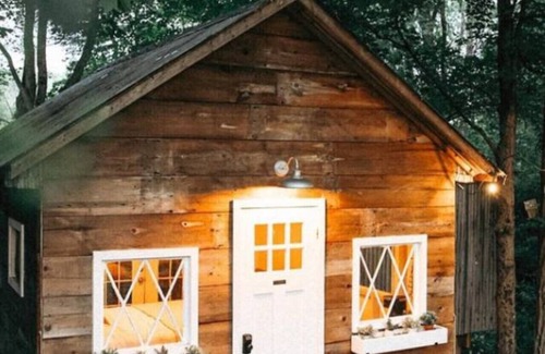 Salt Point Cabin | Treehouse With Outdoor Bathtub & Stream!