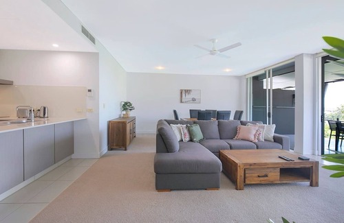 Red Hill Apartment | Treetop Horizons Experience Red Hills Local Vibe