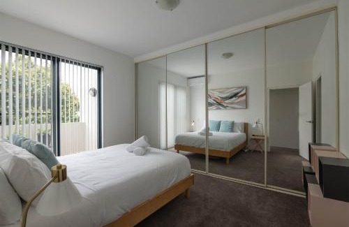 Camperdown Apartment | Treetops Camperdown Inner City Bliss w Parking