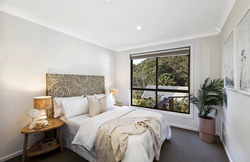 Pretty Beach House | Treetops on the Bay, Pretty Beach