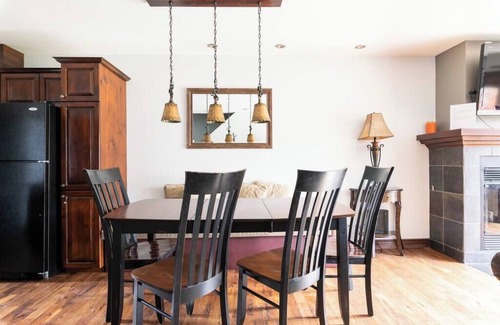 Mont-Tremblant House | Tremblant Classic Chalet: La Bête Golf Course⛳️