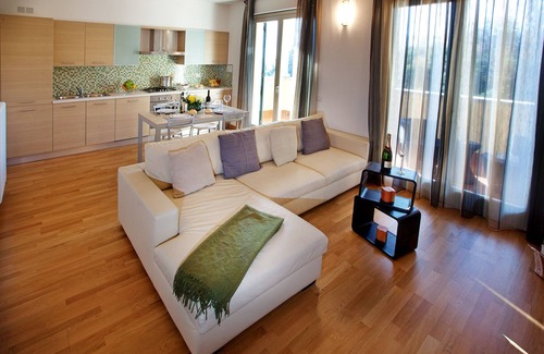 Tremezzo Apartment | Tremezzo Residence apartment no 8 with pool and spa by Italian Apartments