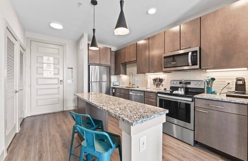 Montopolis Apartment | Trendy 1BR king suite close to DT w/fast WiFi