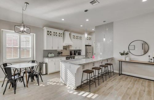 Rowlett House | Trendy and Modern home w a Private Pool