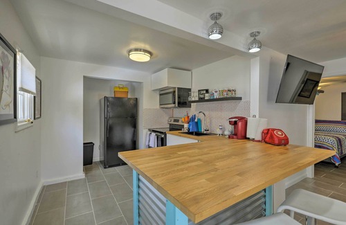 Winslow Apartment | Trendy Apt on Route 66 - Near Standin’ on a Corner