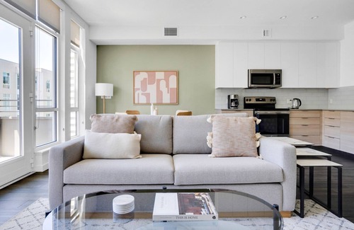 Southwest Berkeley Apartment | Trendy Berkeley 1BR w/Gym, W/D & Roof, near Highways, by Blueground