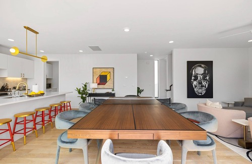 MLK House | Trendy East Austin Condo with Rooftop Deck + Downtown Views - Rayne