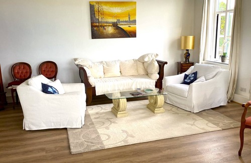 Shacklewell Apartment | Trendy Loft in Dalston with Parking,130 qm, 3 bedrooms, 6 Guests, Wifi