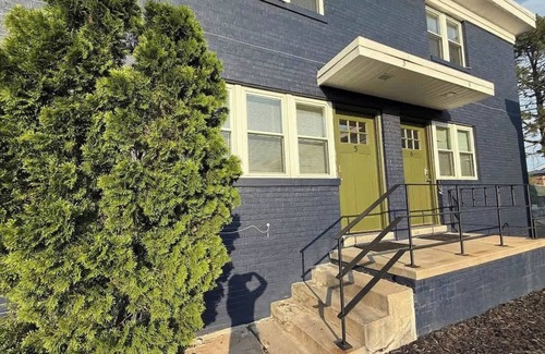 Joslyn Castle Apartment | Trendy Retreat, UNMC Proximity, Blackstone Eats