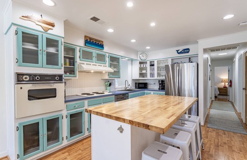 Southern Shores Cottage | Tres Aguas OBX -a boutique cottage retreat -4 BR