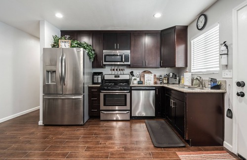 Redlands House | Tribune at Redlands, Arcade Hands