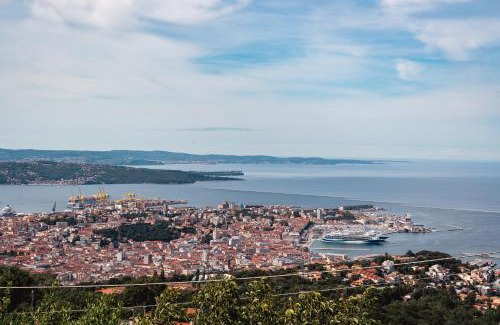 Roiano-Gretta-Barcola-Cologna-Scorcola Villa | Trieste 10min dal Centro Villa Privata con Jacuzzi