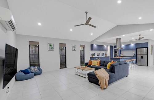 Trinity Beach House | Trinity Beach Oasis Poolside Retreat and Serenity