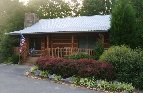 Townsend Cabin | Trinity's Hideaway-Peaceful Side of the Smokies with Views