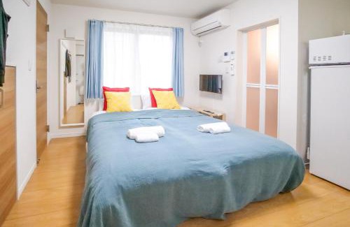 Higashitateishi Apartment | Triphome Tateishi New open/2 single beds/big table/300M WiFi