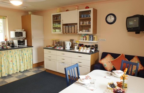 Takeley Bed & Breakfast | Triple Ensuite at Little Bullocks Farm
