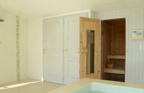 Saint Palais House | Triple room-Ensuite with Bath-Garden view