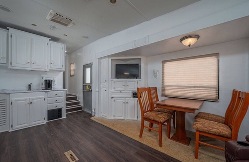 Lindale House | Triple W Eagle RV 1