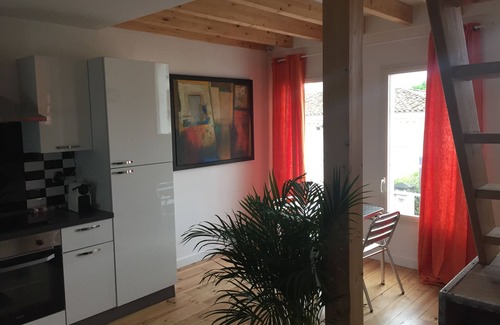 Merignac Apartment | TRIPLEX BORDEAUX MERIGNAC