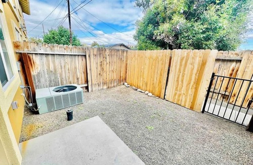 Reno House | Triplex Breing The Entire Team/6Bd 6.5Ba/Sleeps21