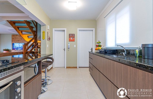 Centro House | Triplex with 3 Suites in Canela, close to Catedral de Pedra.