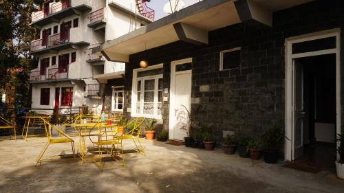 Bhagsu Nag House | Tripzlabs