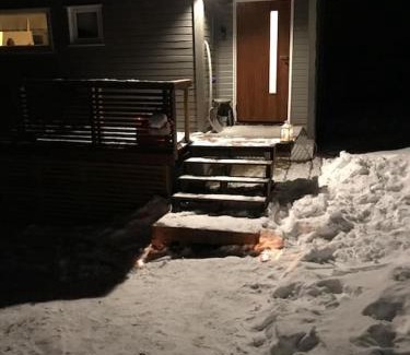 Lenvik House | Trivelig fritidshus på Årnes, Senja