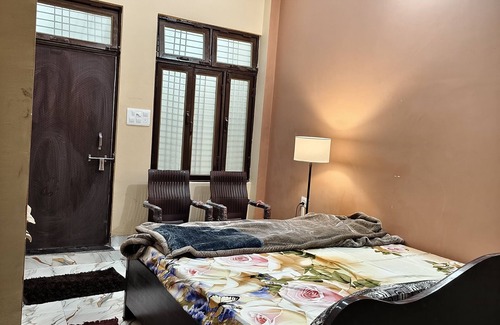 Naini House | Triveni sadan