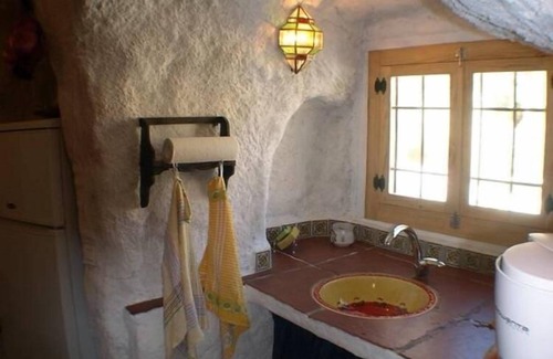 Guadix Cottage | Troglodyte House Cueva Almendro, Granada Province (Free WiFi)