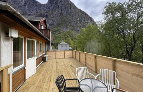Tyssedal Apartment | Trolltunga Apt for up to 5 people with balcony