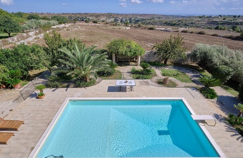 Cannizzara Villa | Trombadore, typical Sicilian villa in Modica