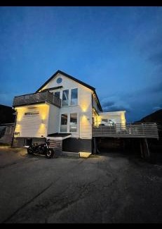Tromsdalen Apartment | Tromsdalen Apt 2 - FREE PARKING