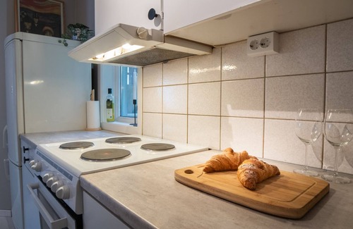 Tromso Apartment | Tromsø - near city center and close to everything! Relax and stay comfortable!