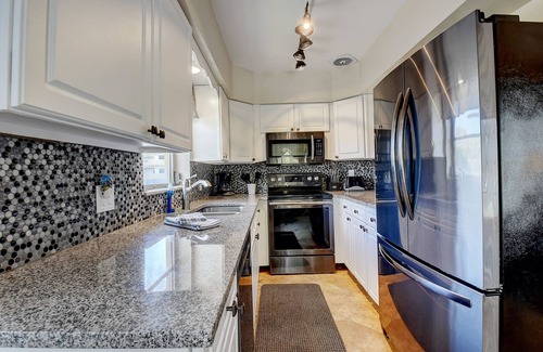 Deerfield Beach Hotel | Tropic Isle Beach Resort