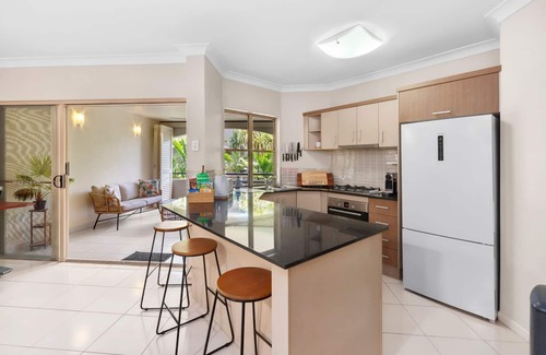 Westcourt Apartment | Tropical Bliss - Cairns, 9 Pools, BBQ & Gym