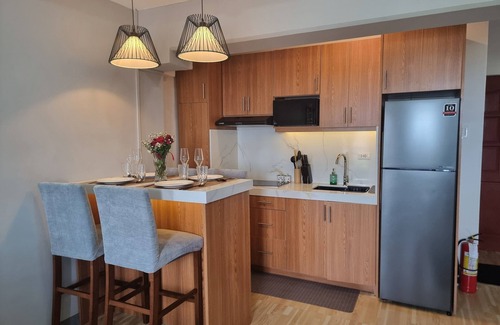 Basak Apartment | Tropical Comfort in Cebu Pool Furnished Cebu view 20min from Airport