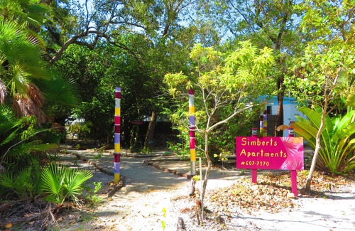 Placencia Apartment | Tropical garden experience in colorful setting in heart of Maya Beach