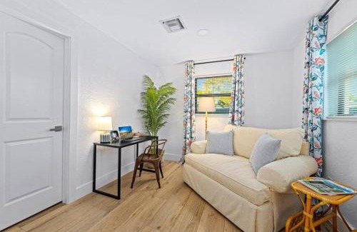 Parker Ridge House | Tropical Jungle Pool House in West Palm minutes from the beach, downtown, & PBI!