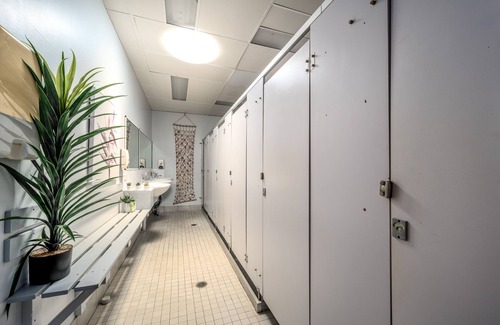 Innisfail Estate Hotel | Tropical Lodge